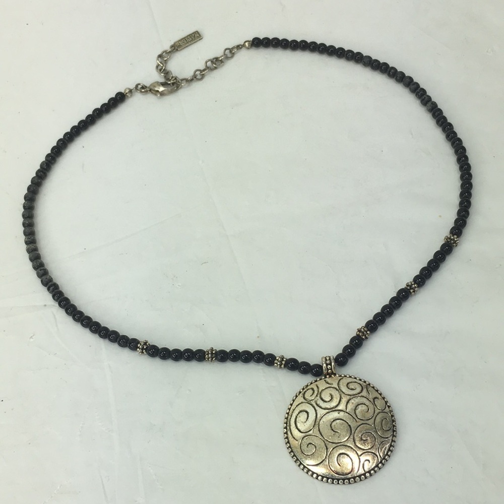 Napier Black Beaded Silver Tone Disc Pendant Necklace 16-17 Vintage 17$